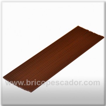 Tubo hueco plástico para plomo fundido marrón.